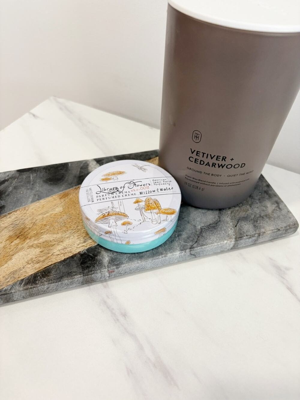 NEW Library of Flowers Willow & Water Crema